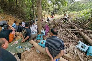 沃尔：太阳应该签下我 他们需要纯控卫 布克和比尔该专注得分